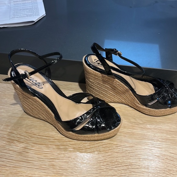 Gucci espadrilles 38.5 tried on but not worn! - Picture 2 of 4